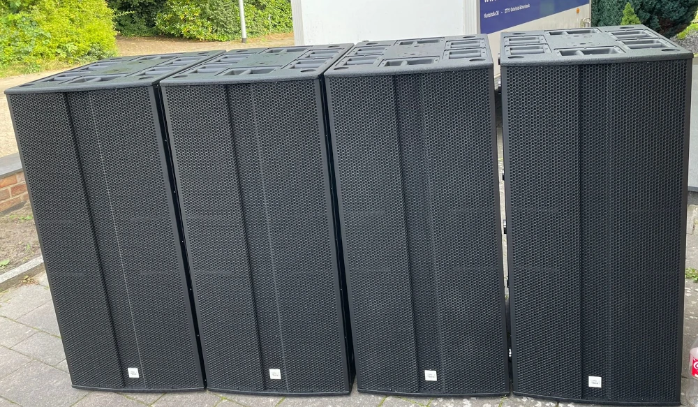 Neu im Verleih - 4 Subwoofer mit je 1600W